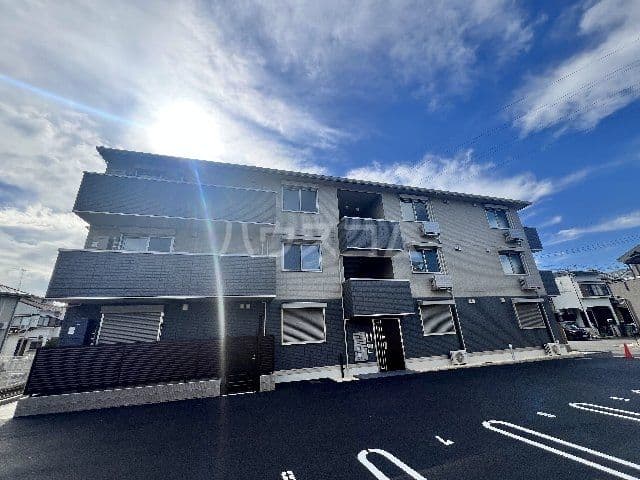 Main exterior of Fleur II ✨[RT]