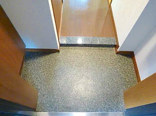 Room image 12