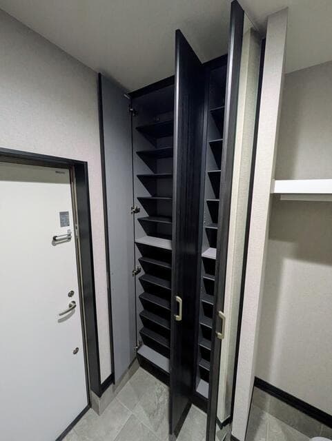 Room image 13