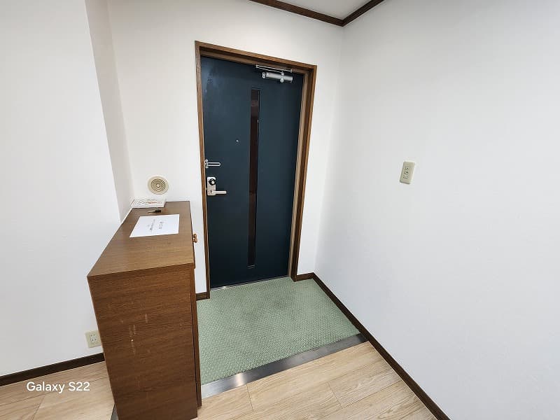Room image 13
