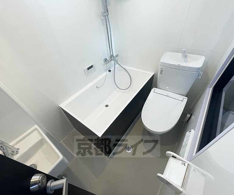 Preview interior of GARNET RESIDENCE Toji