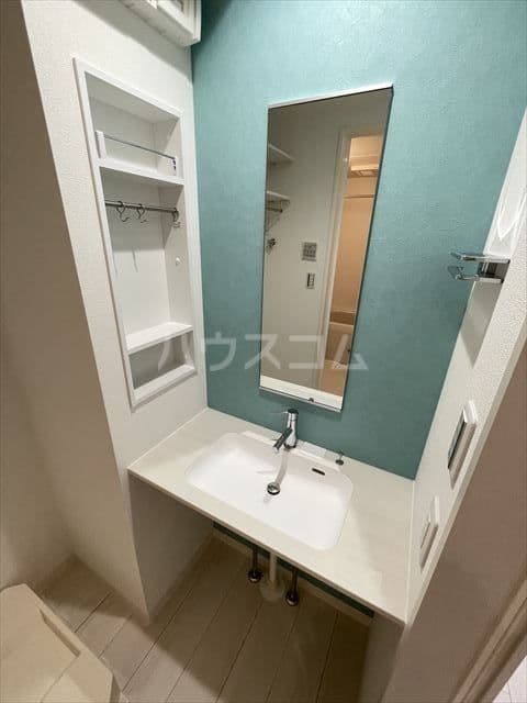 Room image 9