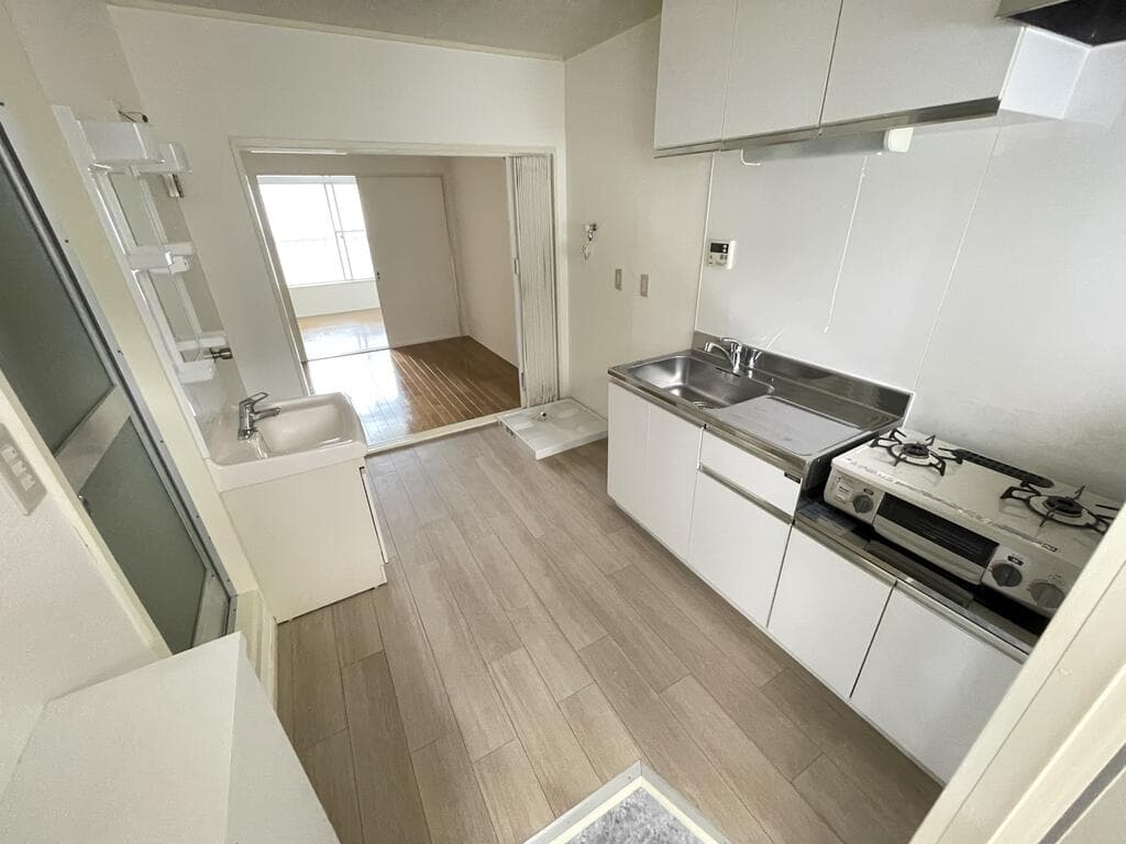 Room image 9