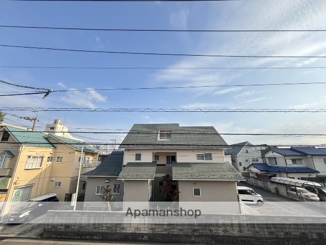 Room image 14