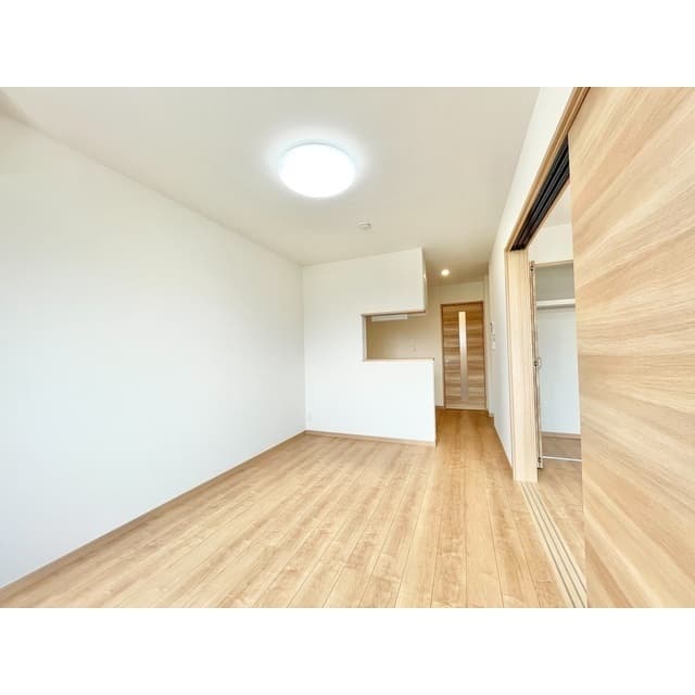 Preview interior of Amour Tana