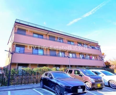 Main exterior of Helios 378 Kodaira Sakaecho