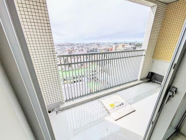 Room image 10