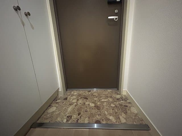 Room image 12
