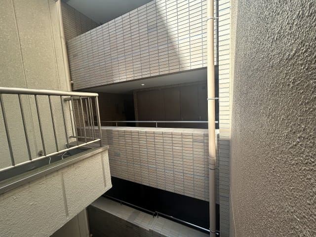 Room image 14