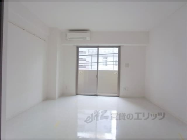 Preview interior of YAMASHO 23