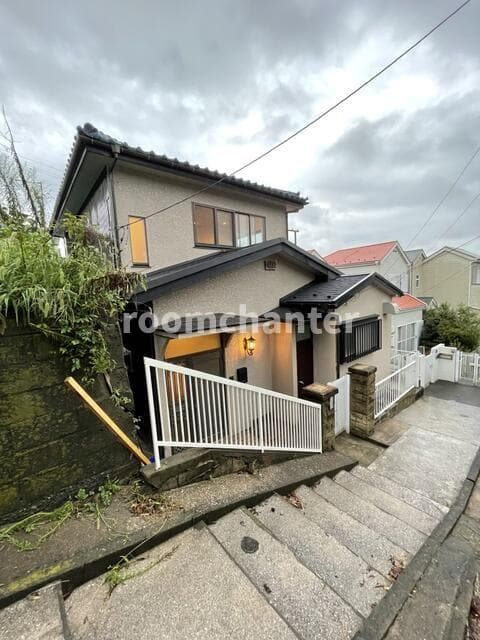 Main exterior of Yokohama Hill KM 🌳