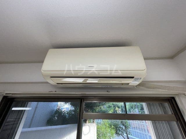 Room image 12