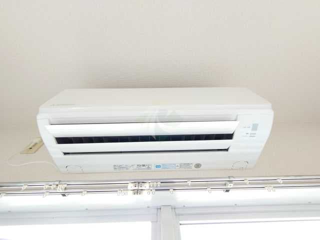 Room image 12