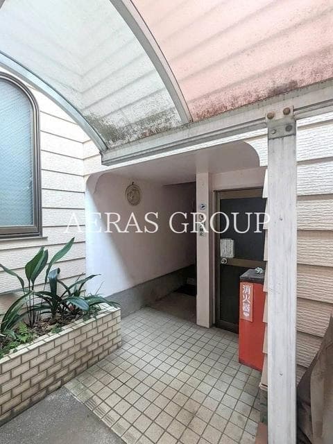 Room image 12