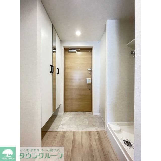 Room image 12