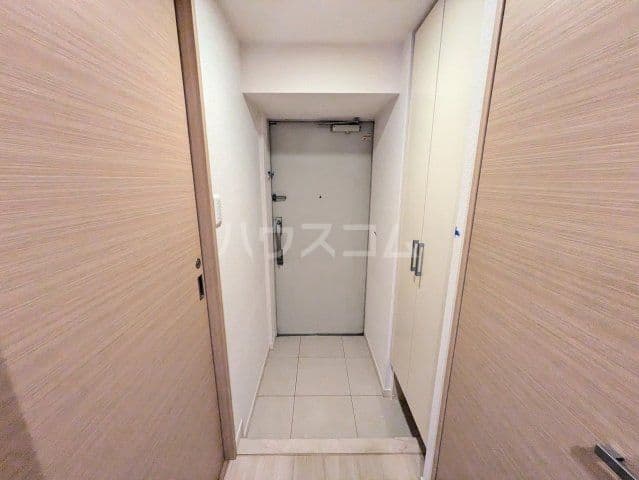 Room image 12