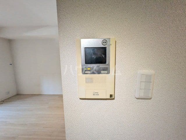 Room image 10