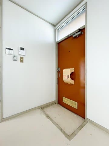 Room image 11