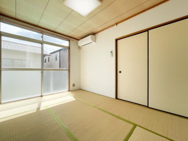 Room image 13
