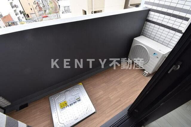 Room image 10