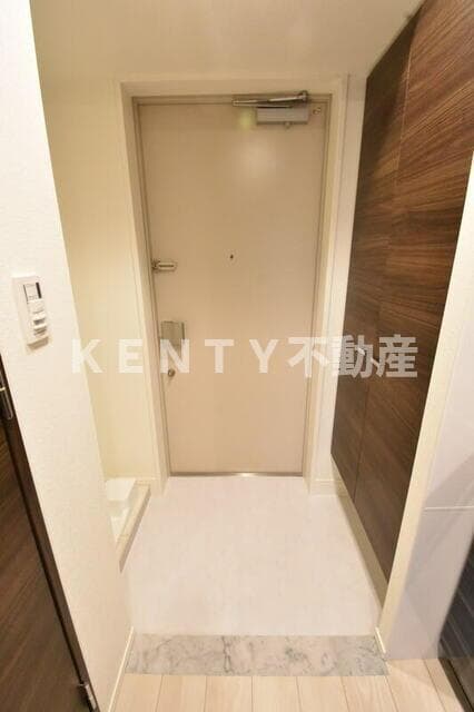 Room image 13
