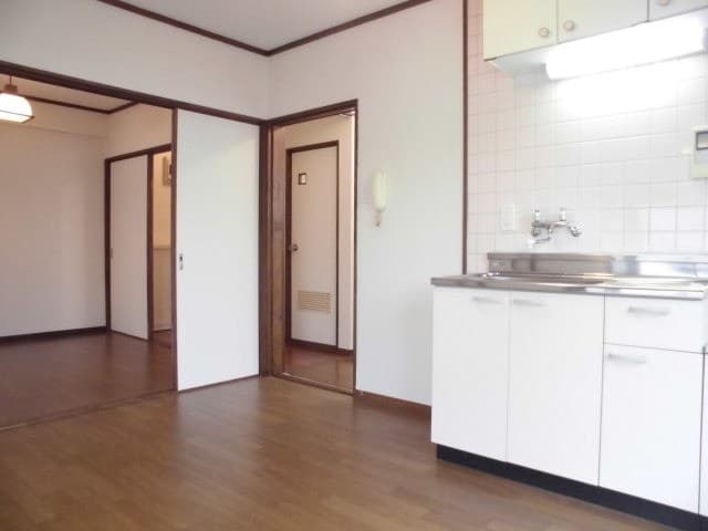 Room image 9