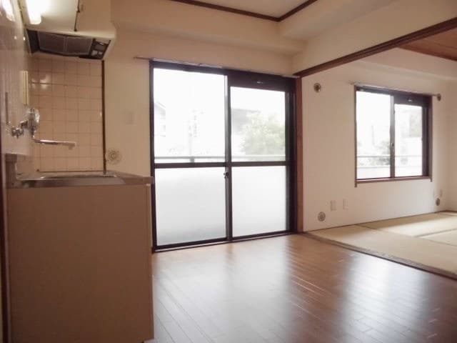 Room image 13