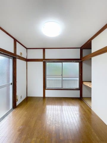 Room image 8