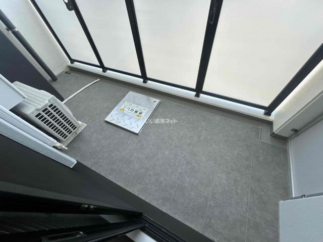 Room image 10