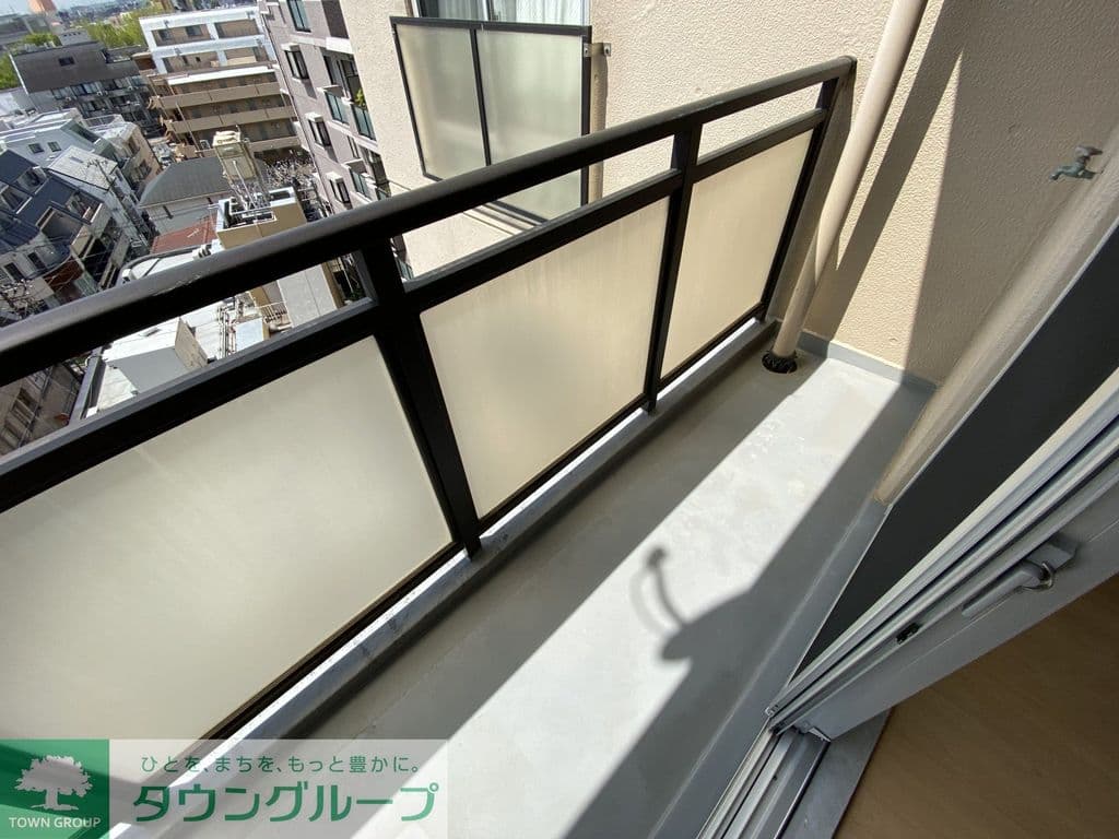 Room image 8