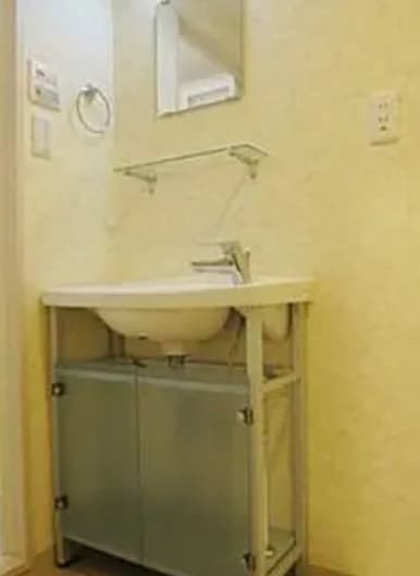 Room image 9