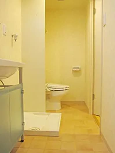 Room image 12