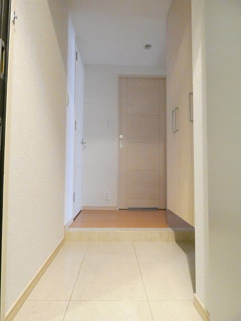 Room image 12