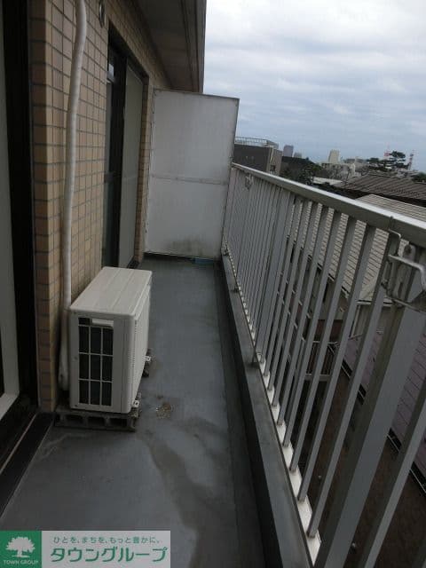 Room image 9