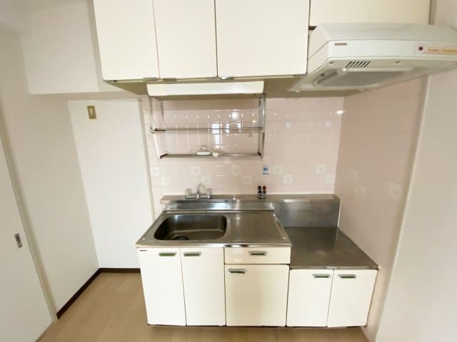 Preview interior of H2O Shin-Ikazaki II Building