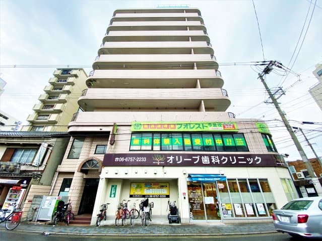 Main exterior of H2O Shin-Ikazaki II Building