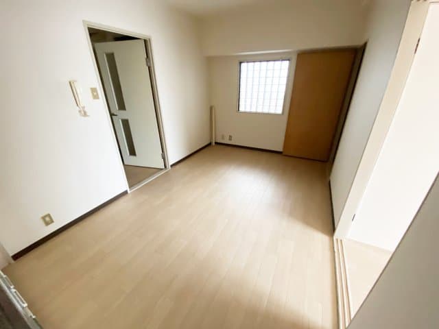 Preview interior of H2O Shin-Ikazaki II Building