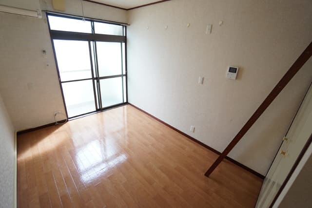 Preview interior of Estate Pia ✨[RT]