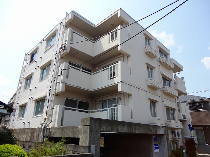 Main exterior of Viva Che