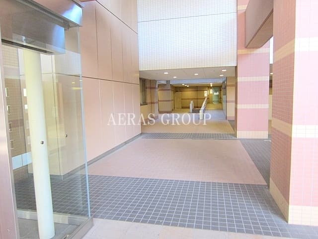 Room image 12