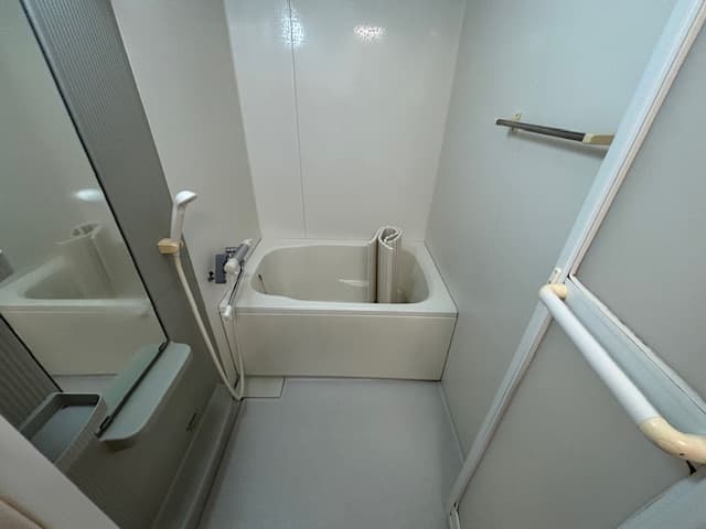 Room image 15