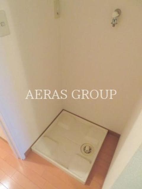 Room image 12