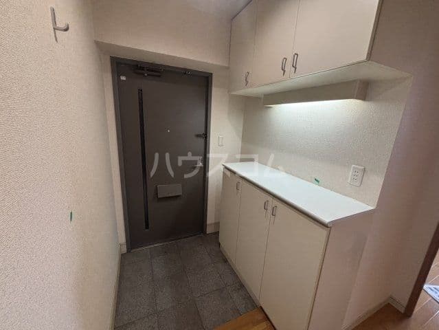 Room image 11