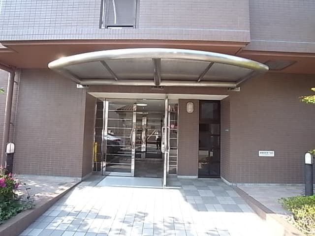 Room image 12