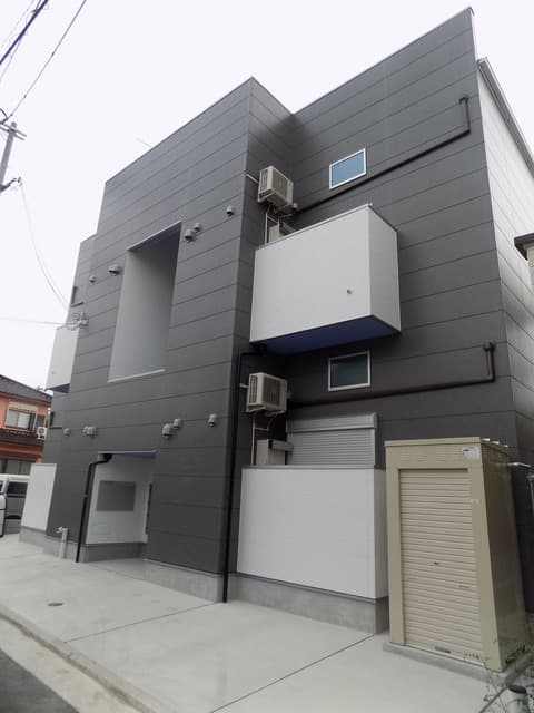 Main exterior of Reinius