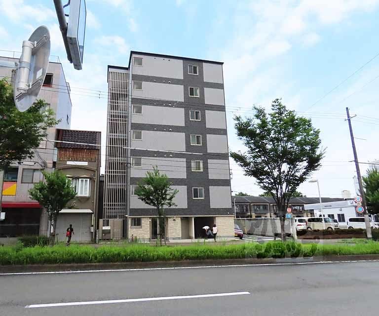 Main exterior of One More Heart Enmachi