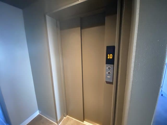 Room image 13