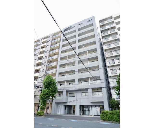 Main exterior of Circle Bills ✨[RT]