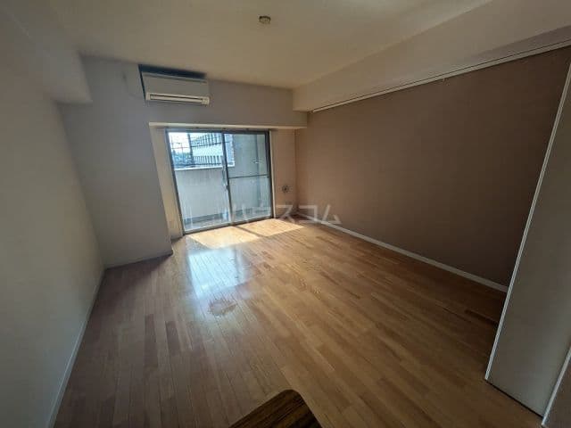 Preview interior of Superior Club 1201  