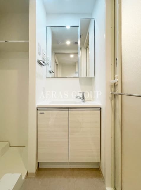 Room image 9